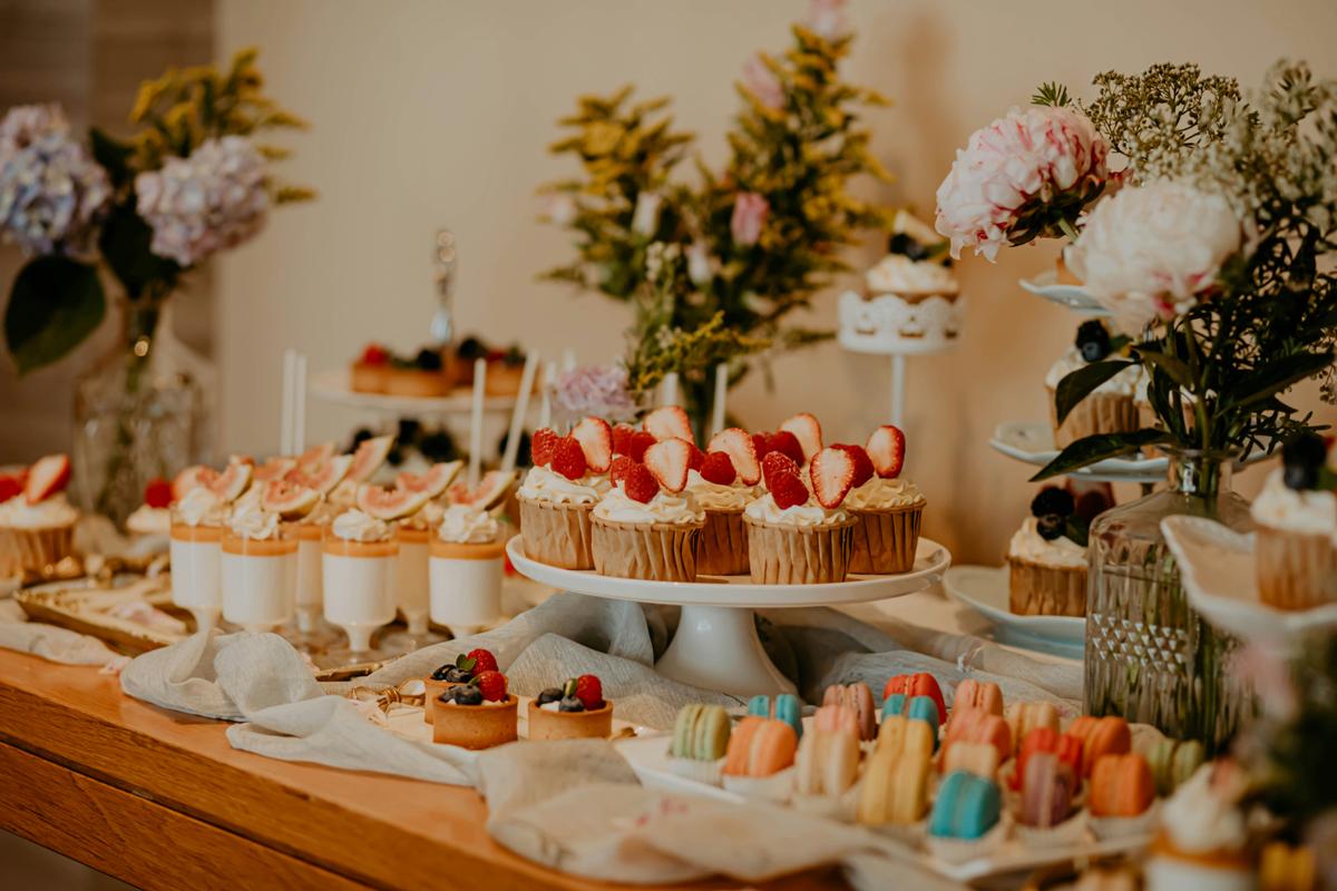 Vorschaubild für den Blogbeitrag "Tipps für beeindruckende Hochzeitstafel-Fotos"